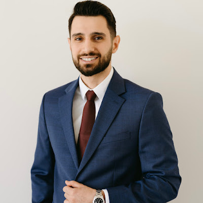 Mani Tavakkoli — Persian realtor YouTube channel